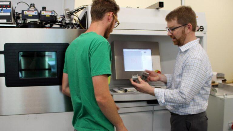 Additive Manufacturing Universities: Innovating Education and Industry