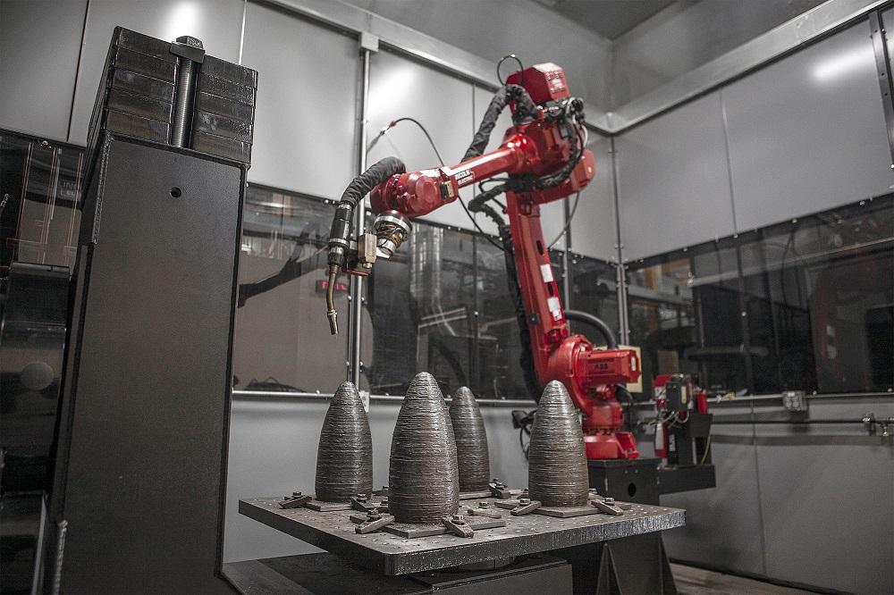 robot-supported wire arc additive manufacturing
